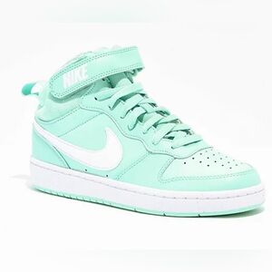 Nike Kids Court Borough Mid Teal & White Shoes size 7Y or Women's 8.5